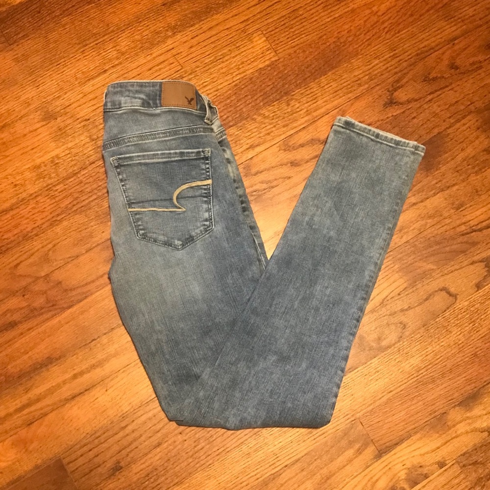 | AEO | Skinny Light Acid Wash Skinny Jeans 0 R